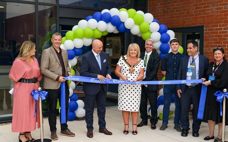 The Mayor of the City of Wolverhampton, Cllr Linda Leach, cuts the ribbon to open the hospital.