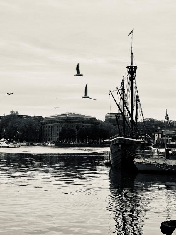 One of my favourite photos, taken at Bristol Harbour